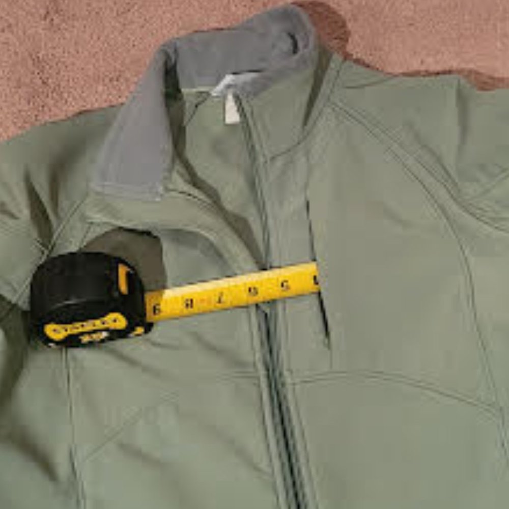 Black Diamond Women's Softshell Jacket, Green, Zip Pockets, Small - Picture 7 of 9